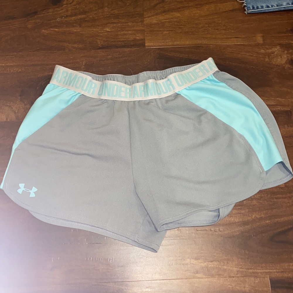 Women’s Grey under amour shorts